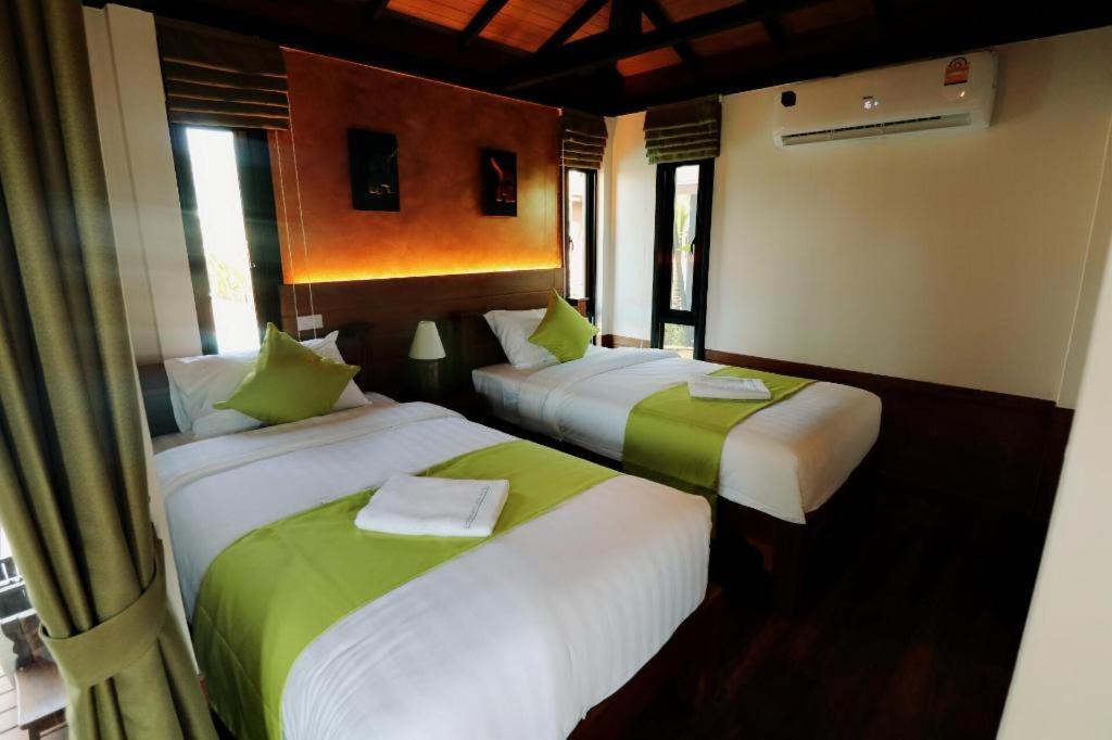 Lana Hotel Чиангмай Екстериор снимка
