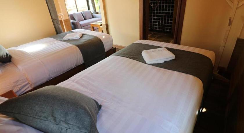 Lana Hotel Чиангмай Екстериор снимка