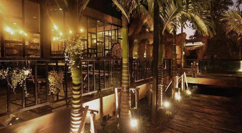 Lana Hotel Чиангмай Екстериор снимка