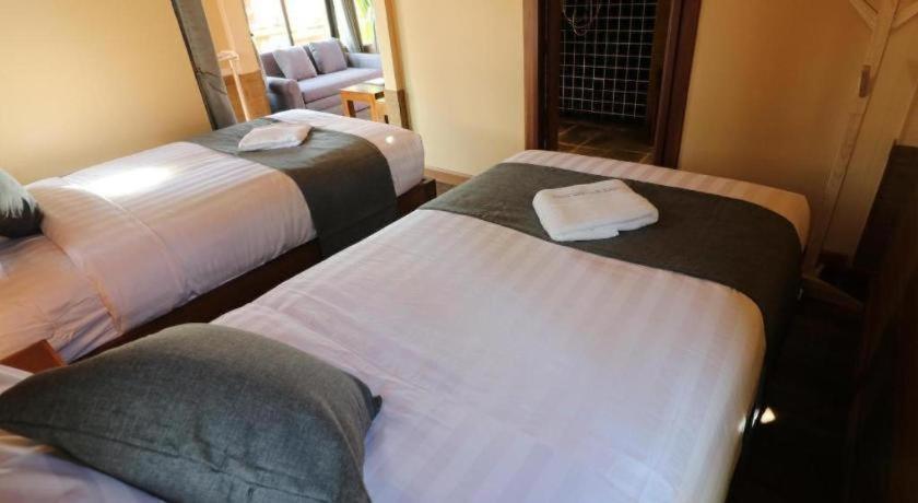 Lana Hotel Чиангмай Екстериор снимка