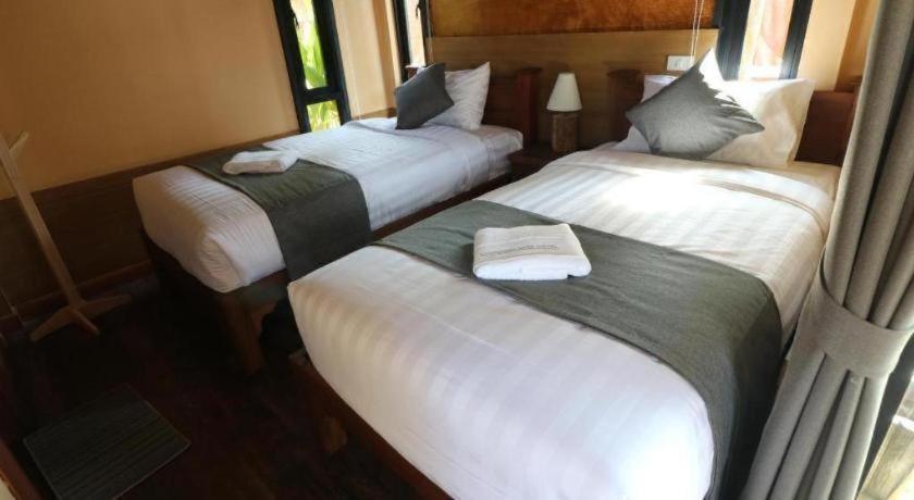 Lana Hotel Чиангмай Екстериор снимка
